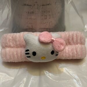 3/$18.00 Hello Kitty Stretchy Spa Headband